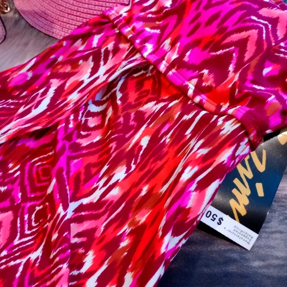 NWT Cazim Swimwear top. - Picture 5 of 8